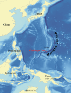 map of the mariana trench in the pacific ocean